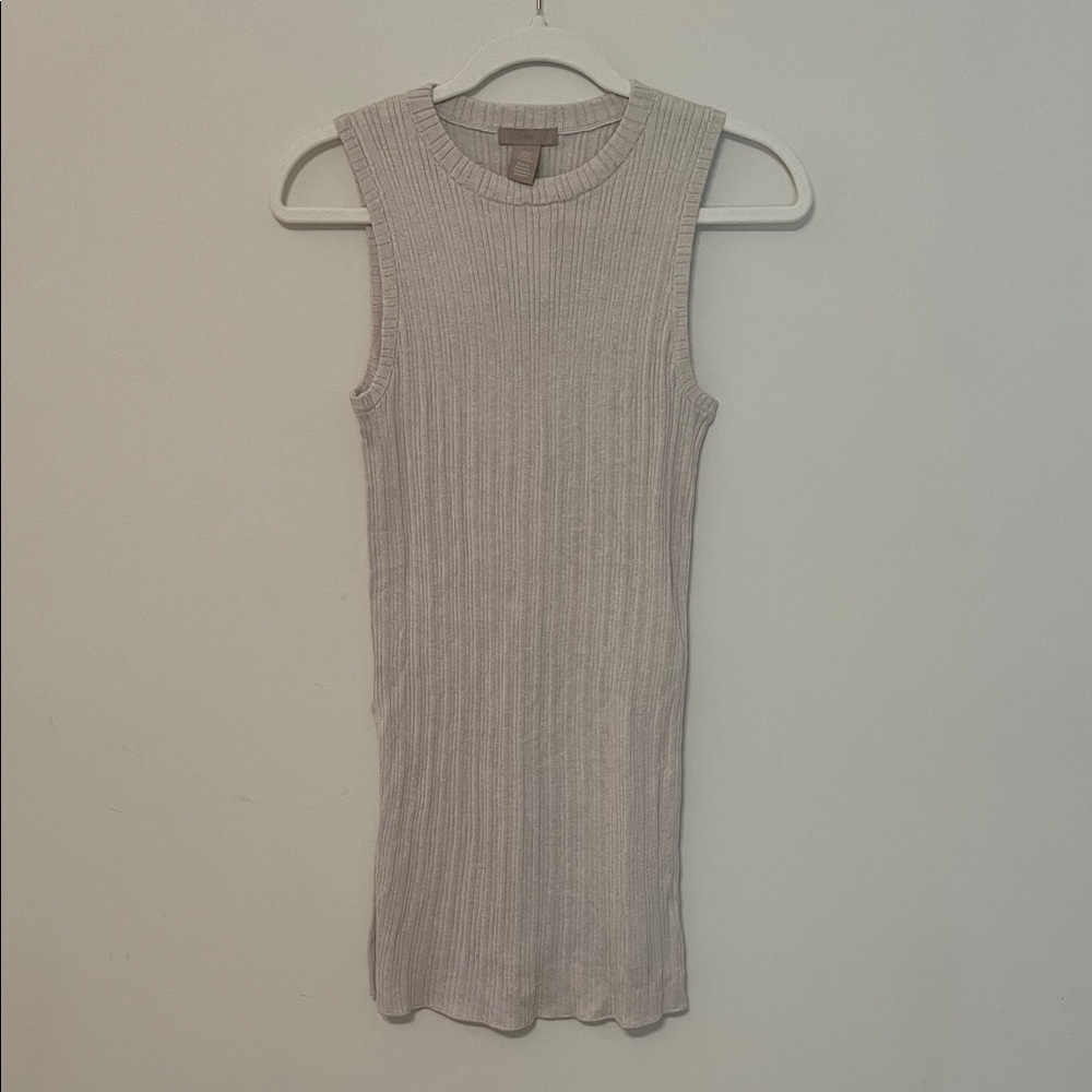NWT Elegant Sleeveless Ribbed Top - Light Beige